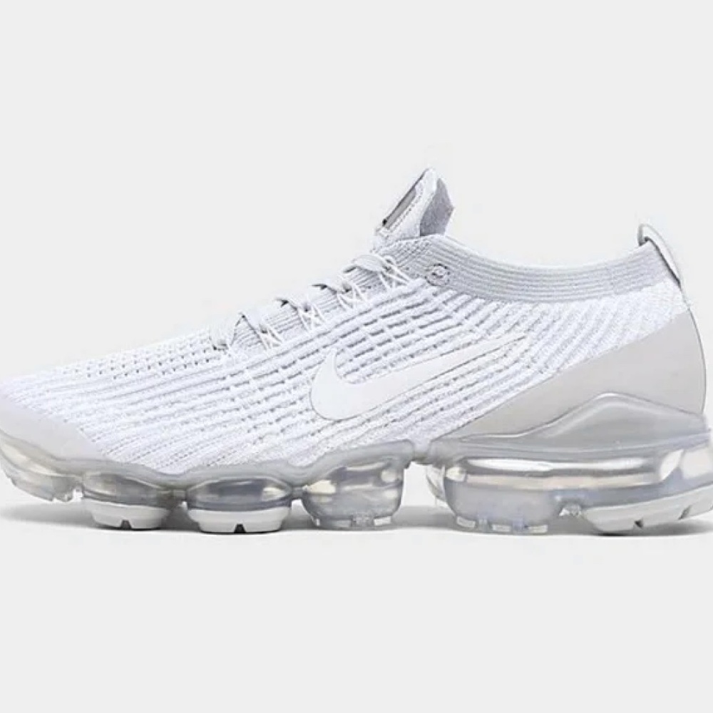 White Nike Air Vapormax Flyknit 3